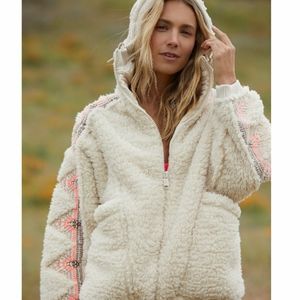 NWT Movement Lodge Livin Fleece Jacket